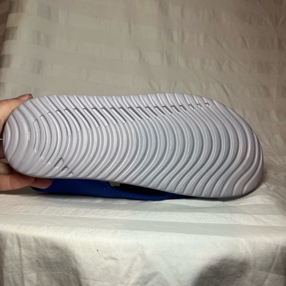 Nike Kids Royal Blue Sandals - Picture 13 of 13